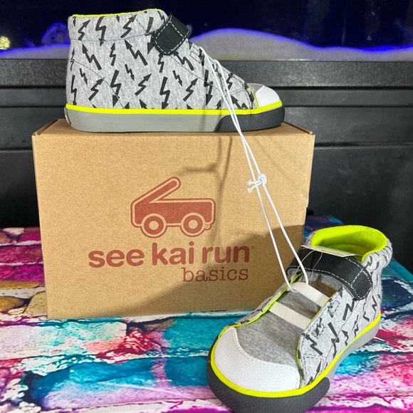 Lightning Toddler High Top Belmont Sneakers Textured Bottom for Grip See Pics - Picture 3 of 11